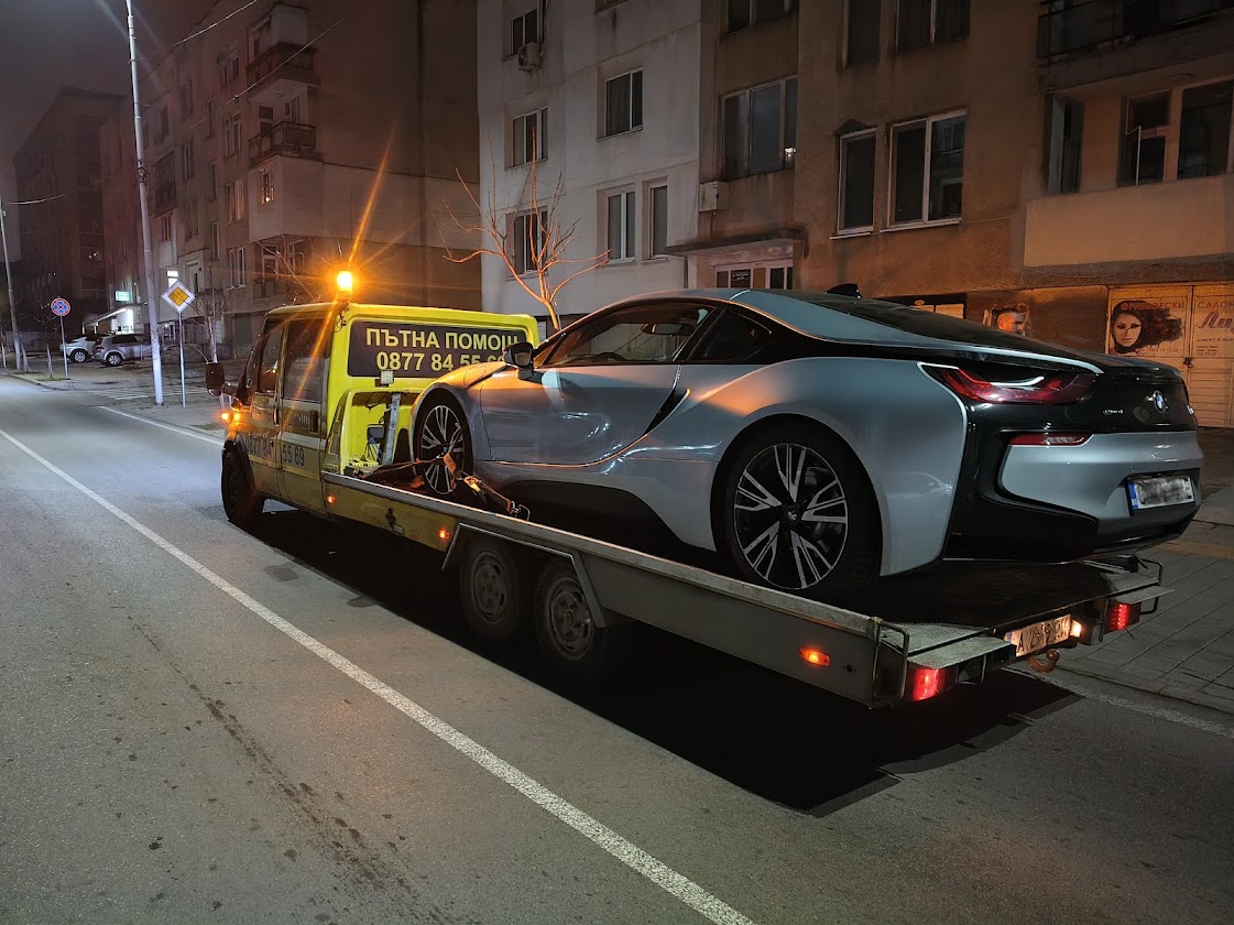 Репатрак Гинци - професионално теглене на автомобил